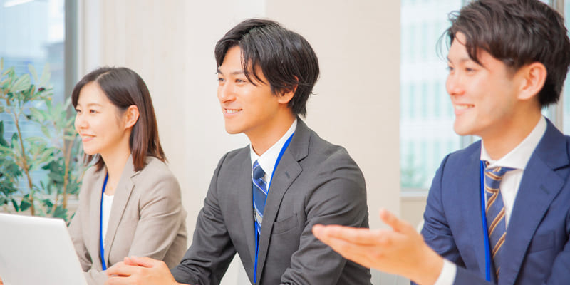業界研究セミナーや合同企業説明会への参加